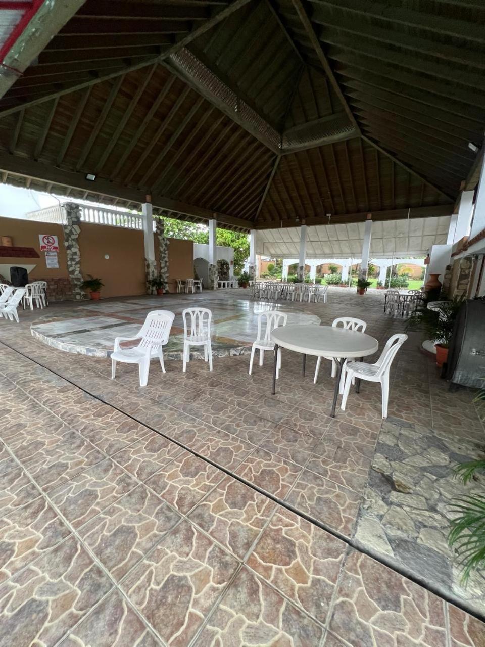 Hotel Tropicana Santo Domingo La Viva Екстер'єр фото